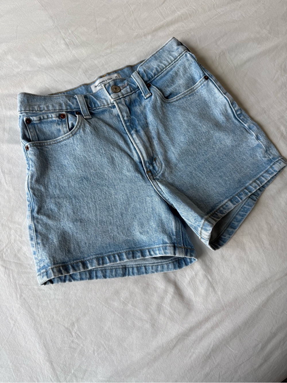 Abercrombie & Fitch 4” Mom Short Light Blue Denim High-Rise Shorts